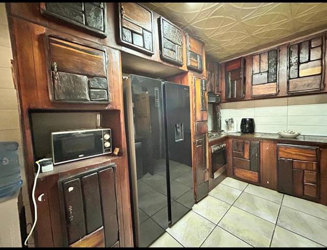 5 BEDROOM HOUSE FOR SALE IN BRENTHURST